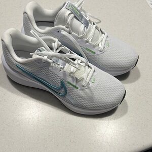 Nike White and Teal Running Shoes